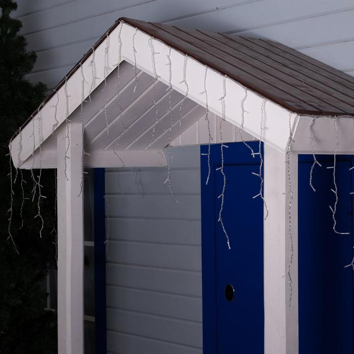 Гирлянда &laquo;Бахрома&raquo; 4 &times; 0.6 м, IP44, прозрачная нить, 180 LED, свечение фиолетовое, 8 режимов, 220 В