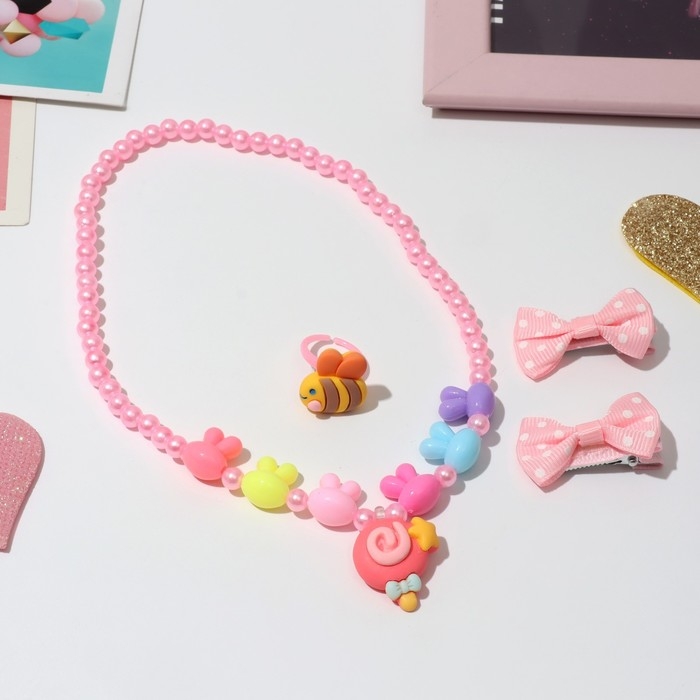 Комплект детский &laquo;Выбражулька&raquo; 4 предмета: 2 заколки, кулон, кольцо, пчёлка, цветной