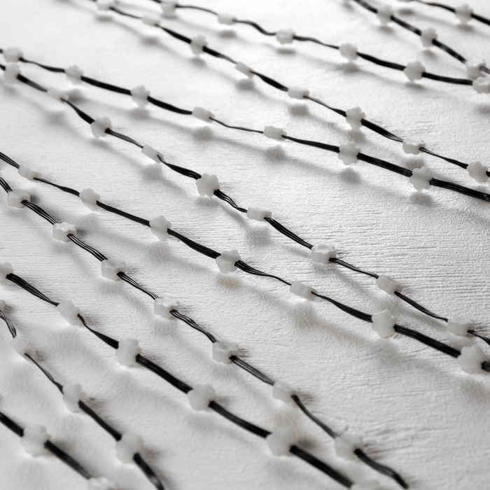 Умная гирлянда &laquo;Нить&raquo; 5 м роса с насадками &laquo;Цветочки&raquo;, IP20, серебристая нить, 100 LED, пульт ДУ, приложение, свечение RGB, USB