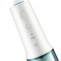 Ирригатор Kitfort КТ-2908, портативный, 5 Вт, 300 мл, 4 режима, 2 насадки, от АКБ, белый Ирригатор Kitfort КТ-2908, портативный, 5 Вт, 300 мл, 4 режима, 2 насадки, от АКБ, белый