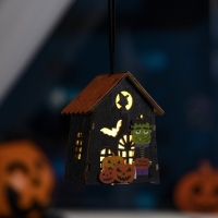 Светодиодная подвеска «Дом Франкенштейна» 7 × 9.5 × 6 см, пластик, батарейки LR1130х3 (в комплекте), свечение тёплое белое Светодиодная подвеска «Дом Франкенштейна» 7 × 9.5 × 6 см, пластик, батарейки LR1130х3 (в комплекте), свечение тёплое белое