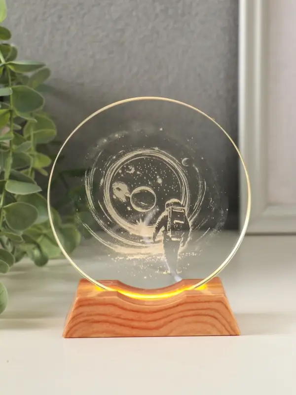 Сувенир стекло свет "Диск. Высадка космонавта на луну" 5хLED d=10 см, USB 10х4х11,4 см