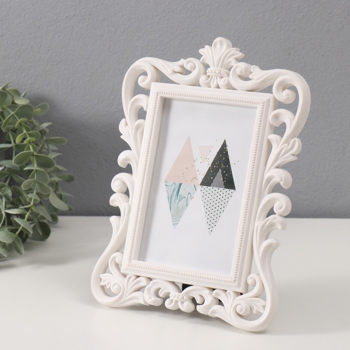 Фоторамка пластик 10х15 см "Геральдическая лилия" белый 23,5х17,5 см