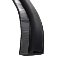 Уплотнительная лента лобового стекла, 18 мм, длина 1.7 м, самоклеящаяся Уплотнительная лента лобового стекла, 18 мм, длина 1.7 м, самоклеящаяся