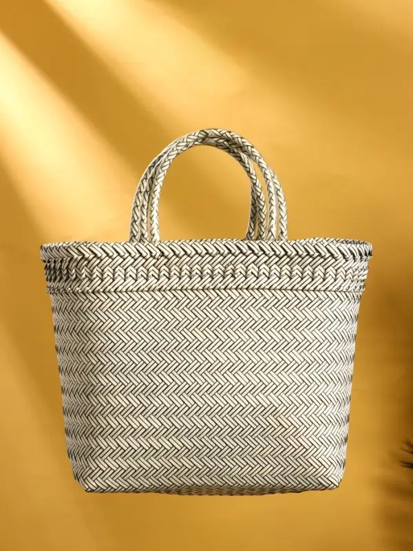 Сумка плетёная пластиковая 30х15х35 см, цв. чёрный-белый