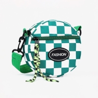 Сумка детская на молнии, наружный карман, регулируемый ремень, цвет зелёный Сумка детская на молнии, наружный карман, регулируемый ремень, цвет зелёный