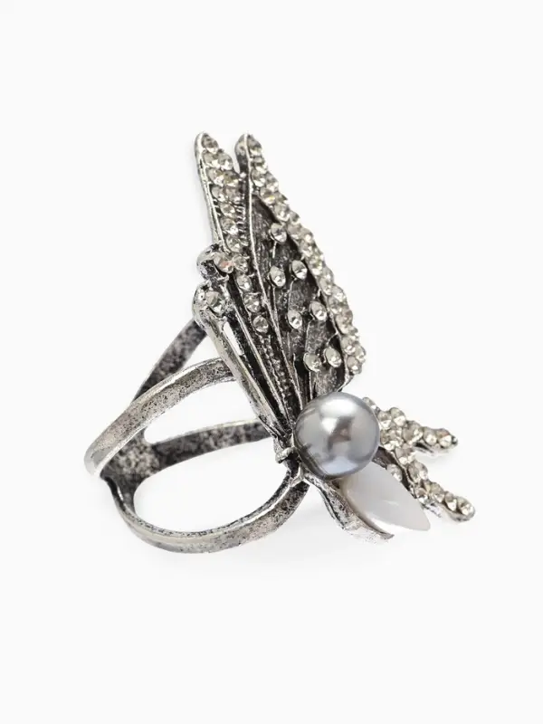 Кольцо для платка "Бабочка профиль", цвет белый в чернёном серебре