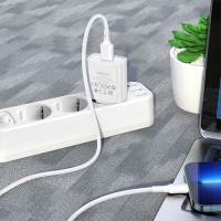 Сетевое зарядное устройство Borofone BA74A, USB, 2,1 А, белое