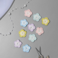 Вязаные элементы &laquo;Цветочки&raquo;, 2,8 &times; 2,8 см, 10 шт, цвет разноцветный