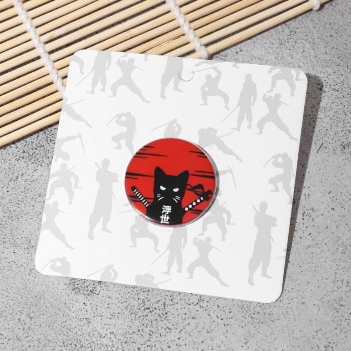 Значок &laquo;Япония&raquo; кот с нунчаками, цвет чёрно-красный в серебре
