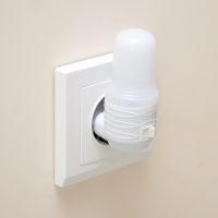 Ночник "Мио" LED 1Вт белый 4,5х6х9 см RISALUX Ночник "Мио" LED 1Вт белый 4,5х6х9 см RISALUX