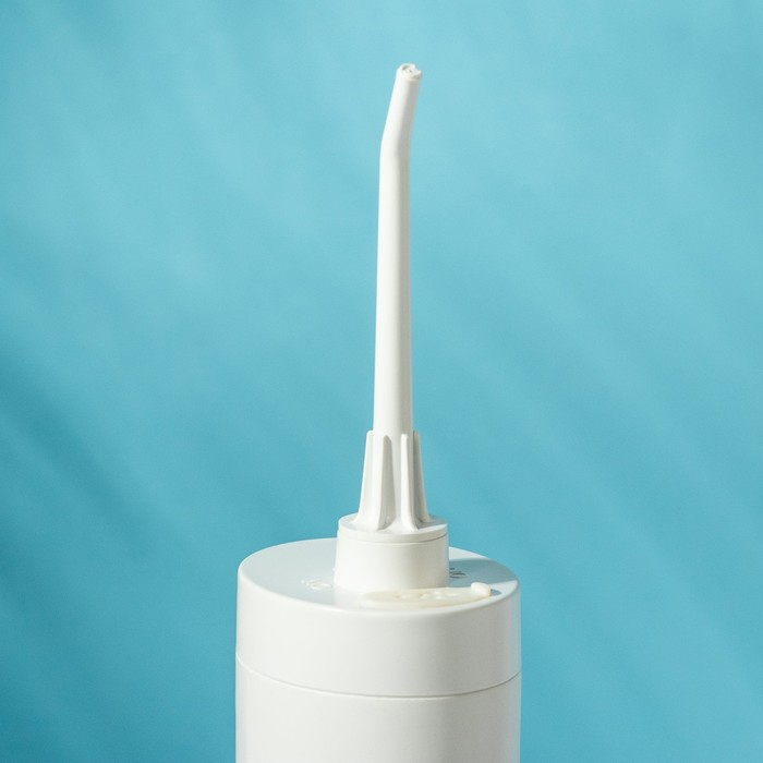 Ирригатор для полости рта Luazon LIR-02, портативный, 200 мл, 3 режима, 1 насадка, от USB Ирригатор для полости рта Luazon LIR-02, портативный, 200 мл, 3 режима, 1 насадка, от USB