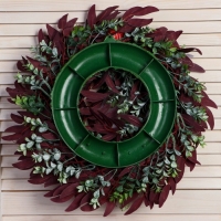 Венок новогодний d- 38 см "Уютная сказка" листья шишки зелень