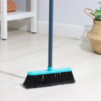 Щётка для пола мягкая &laquo;Арианна&raquo;, длина щетины 5.5 см, с черенком, МИКС