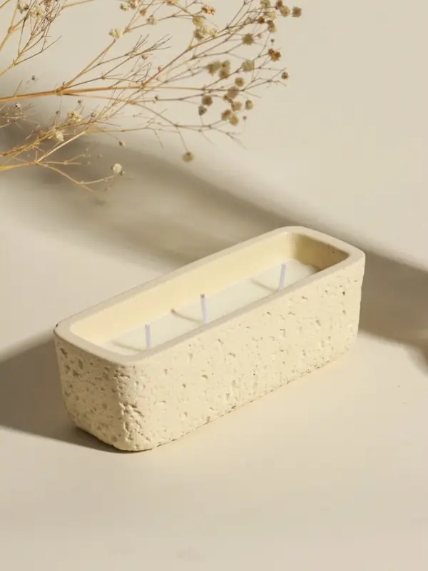 Свеча в вулканическом подсвечнике "Ящик" 3 хлопковых фитиля, белая 5,2х15х4,7 см