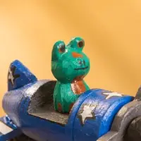 Сувенир интерьерный "Лягушка на самолёте" 15х13х8 см, дерево
