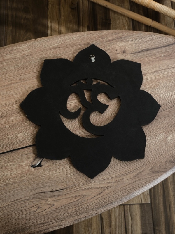 Панно резное МДФ Панно резное МДФ "ОМ", 40х40х0,6 см, золотое основание