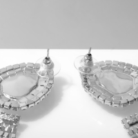 Серьги висячие со стразами &laquo;Водопад&raquo; капля крупная, цвет белый в серебре, 15,5 см