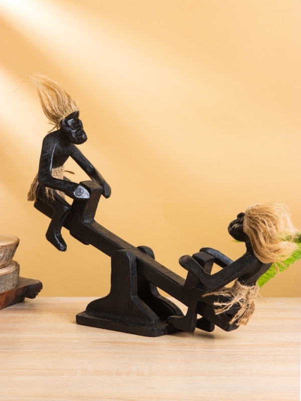 Сувенир &laquo;Аборигены на качелях&raquo;, 33&times;8&times;22 +/- 2 см, дерево