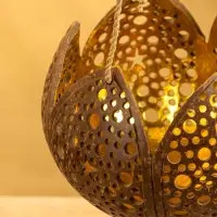 Подсвечник подвесной из кокоса &laquo;Бутон&raquo;, 14&times;14&times;10 см, коричнево-золотой