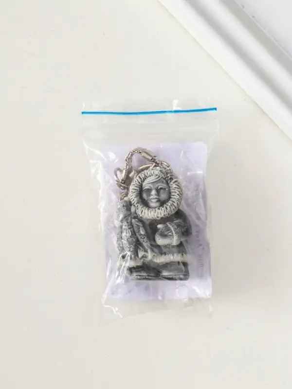 Брелок "Хант с вязанкой рыбы маленький" 4,1 см