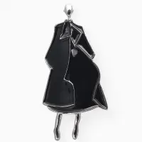 Брошь "Дама в пальто" с эмалью, цвет чёрный в серебре