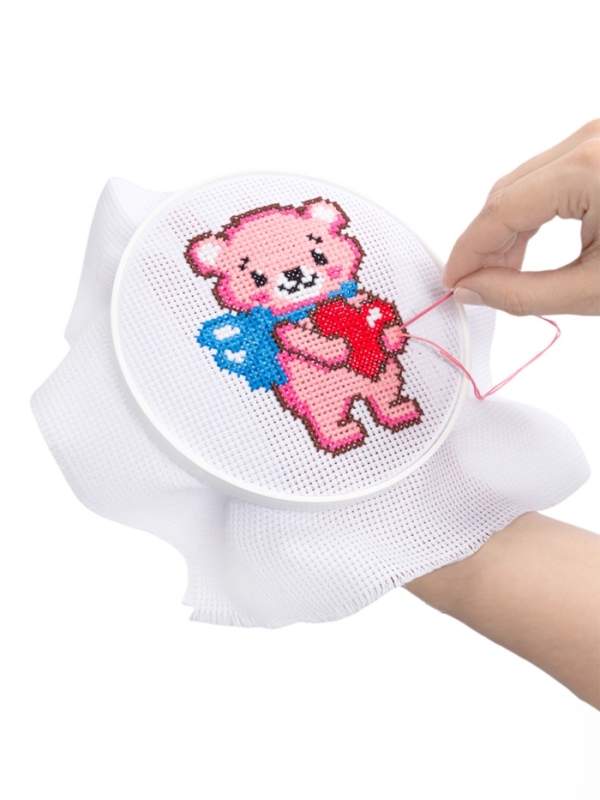 Набор для творчества. Вышивка "Медвежонок с сердечком" (с пяльцами) 05619