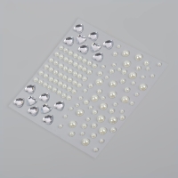 Стразы и жемчуг самоклеящиеся &laquo;Ассорти&raquo;, фигурные, 125 шт на листе, цвет серебряный