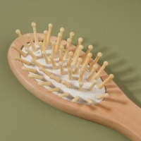 Расчёска - мини массажная &laquo;Натурель&raquo;, 4,5 &times; 15,5 см, цвет &laquo;светлое дерево&raquo;