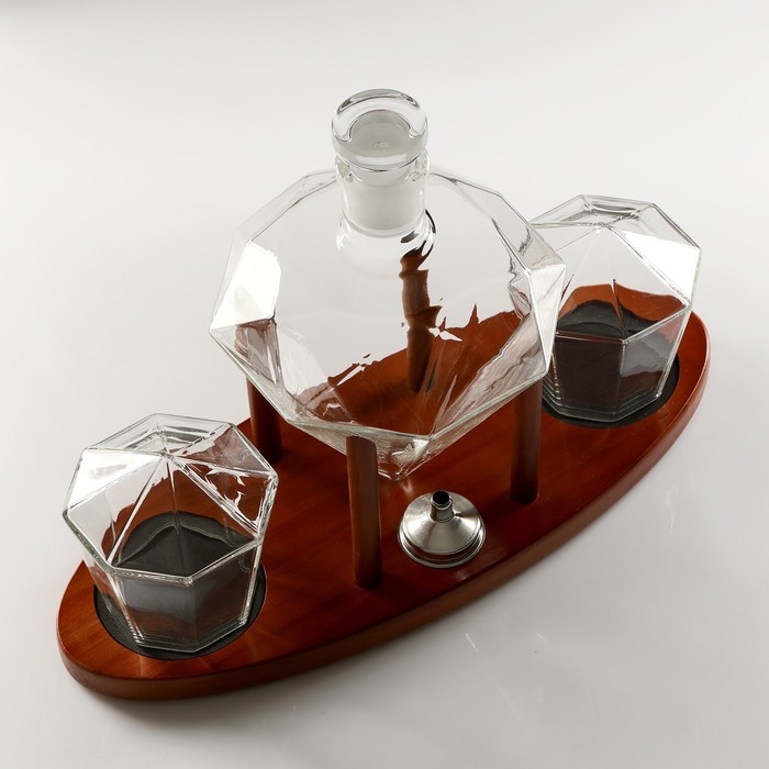 Мини-Бар Рубин, на подставке, штоф - 880 мл, бокалы - 200 мл, 32,5 х 13 х 23,5 см Мини-Бар Рубин, на подставке, штоф - 880 мл, бокалы - 200 мл, 32,5 х 13 х 23,5 см