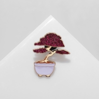 Значок &laquo;Япония&raquo; сакура, цветной в золоте