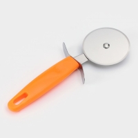 Нож для пиццы и теста Доляна «Оранж», 19 см, d=6,7 см, цвет оранжевый Нож для пиццы и теста Доляна «Оранж», 19 см, d=6,7 см, цвет оранжевый