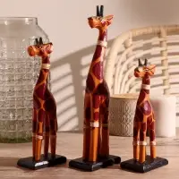 Набор сувенирный "Жирафы с ошейником" (20,25,30) 15х6х30 см