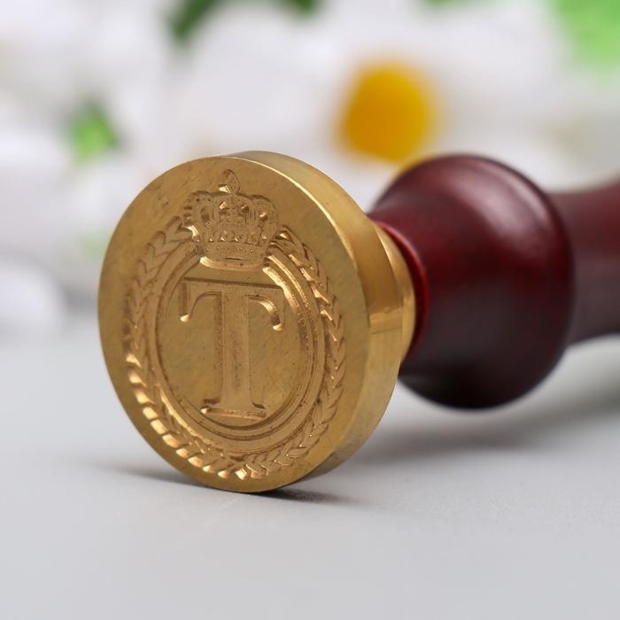 Печать для сургуча с деревянной ручкой Печать для сургуча с деревянной ручкой "Корона с буквой T" 9х2,5х2,5 см