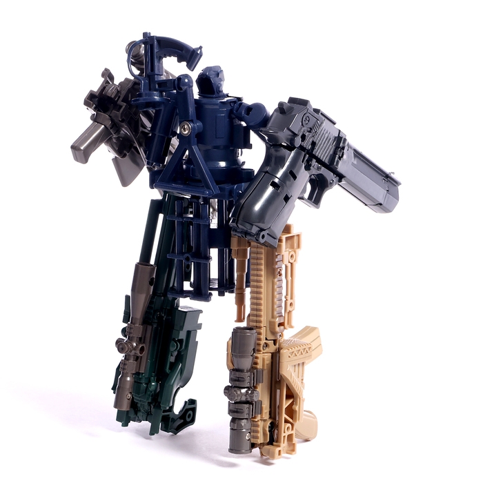 Робот &laquo;Миниган&raquo;, трансформируется, с металлическими элементами