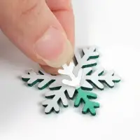 Снежинки зелёные, на клеевой основе, 3 &times; 3 см (набор 12 шт)