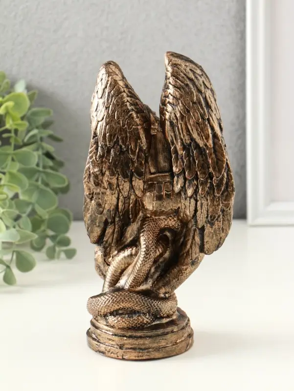 Фигура "Архангел Михаил" 20х12х8 см, золото