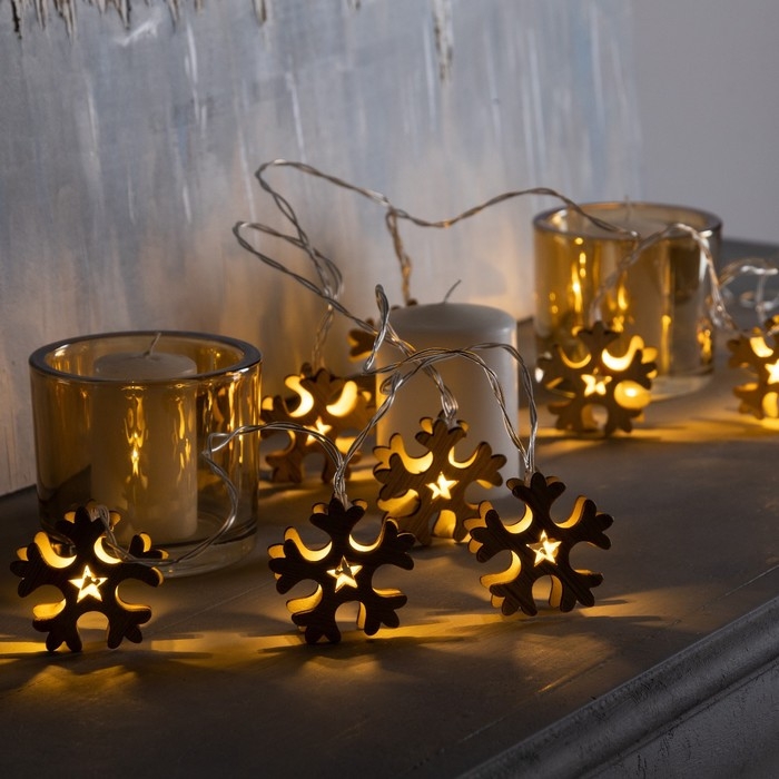 Гирлянда &laquo;Нить&raquo; 2.5 м с насадками &laquo;Снежинка&raquo;, IP20, прозрачная нить, 10 LED, батарейки AAх2 (нет в комплекте), свечение тёплое белое