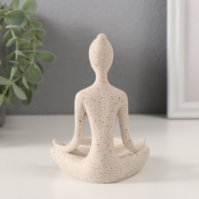 Подсвечник полистоун на 1 свечу "Девушка. Поза лотоса" белый в крапинку 8,3х8,5х11,7 см