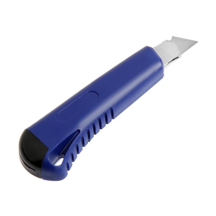 Нож универсальный ТУНДРА, металлическая направляющая, винтовой фиксатор, 18 мм Нож универсальный ТУНДРА, металлическая направляющая, винтовой фиксатор, 18 мм