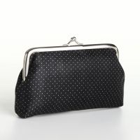 Косметичка на фермуаре, цвет чёрный Косметичка на фермуаре, цвет чёрный