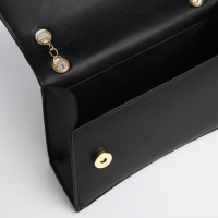 Сумка женская из искусственной кожи с клапаном, 26х16х9 см, черный цвет Сумка женская из искусственной кожи с клапаном, 26х16х9 см, черный цвет