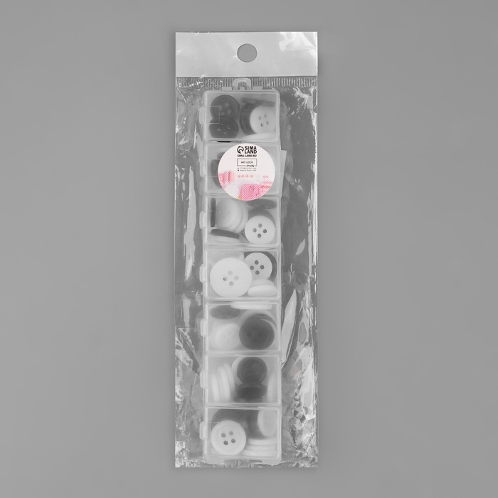 Набор пуговиц, 4 прокола, d = 12,5 / 15 / 17,5 мм, 80 &plusmn; 4 шт, в контейнере, цвет чёрный/белый