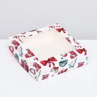 Коробка подарочная новогодняя складная с окном "Подарок", 15 х 15 х 4 см.