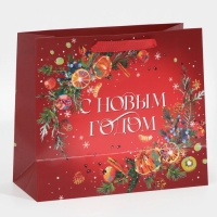 Пакет подарочный новогодний ламинированный &laquo;Аромат Нового Года&raquo;, ML 27 х 23 х 11,5 см
