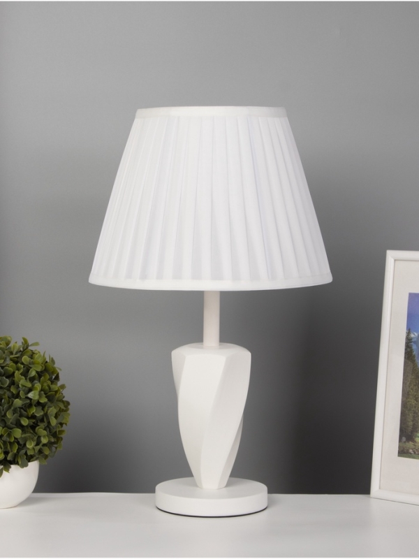 Лампа настольная BayerLux ЭКО "Вероника" 1х40Вт Е27 белый 30х30х50см