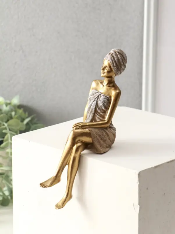 Сувенир полистоун "Девушка в банном полотенце" 7,5х9х19,5 см