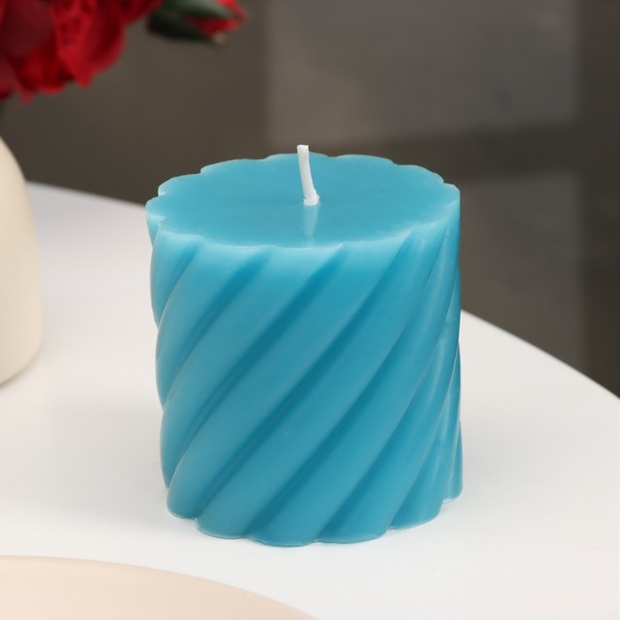 Свеча-цилиндр ароматическая витая Свеча-цилиндр ароматическая витая "Черника", 7,5х7,5 см