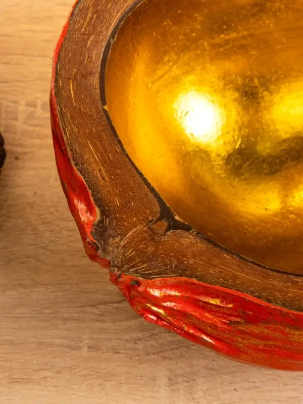 Чаша из кокоса, 24х22х10 см, красный-золотой