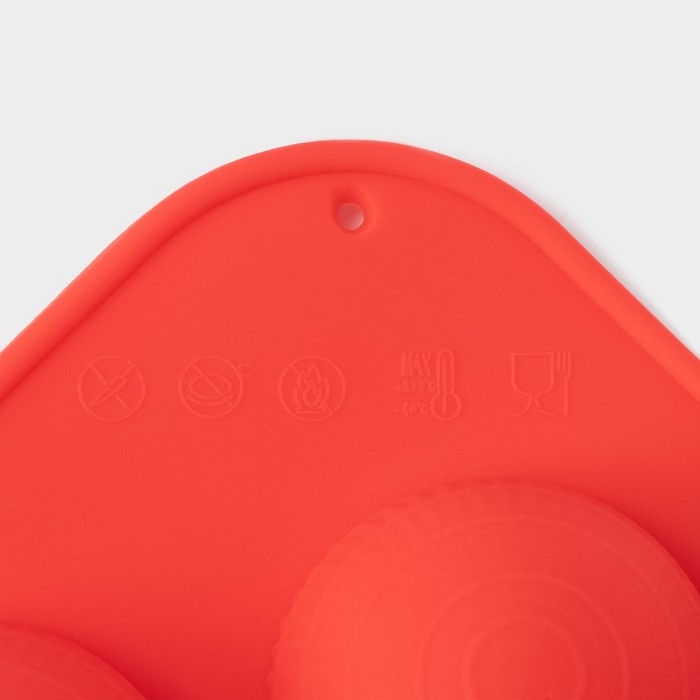 Форма для шоколада новогодняя Доляна &laquo;Шар&raquo;, силикон, 15&times;15&times;2 см, 6 ячеек, цвет красный